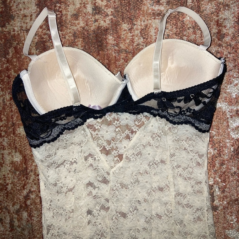 Lace Colorblock Slip - Picture 4 of 8